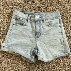 American Eagle hi-rise shortie